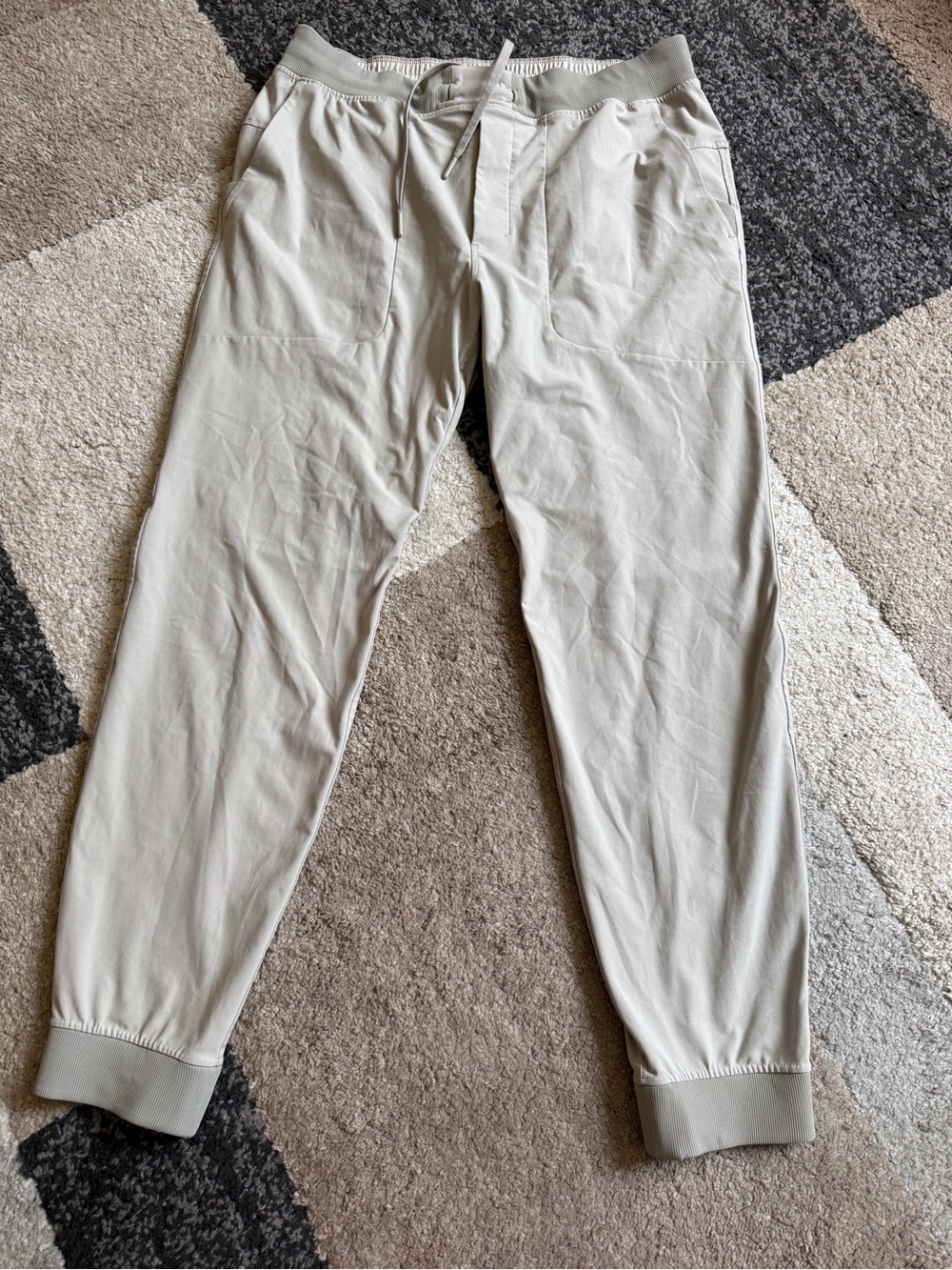 Lululemon Men's ABC Jogger Warpstreme XL Pants - silverstone